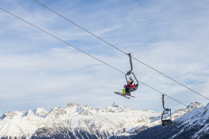 St. Moritz: Lift combines the modern with the traditional